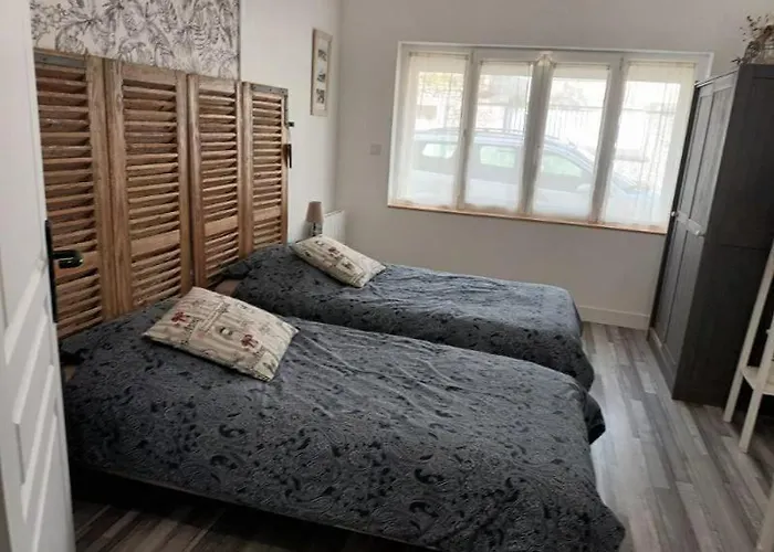 27, Ste Mere Eglise Sainte-Mere-Eglise