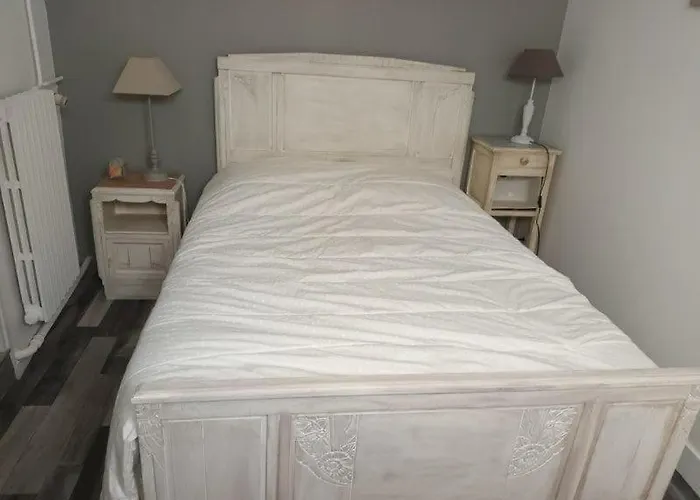 27, Ste Mere Eglise Sainte-Mere-Eglise